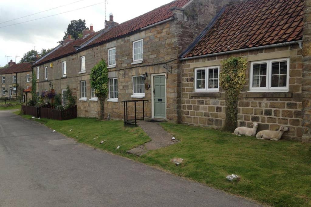 Sunnyside Cottage Hutton Le Hole Northyorkshire Exterior photo